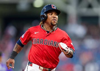 José Ramírez lidera triunfo de Cleveland con cuadrangular; Bibee logra su primera victoria