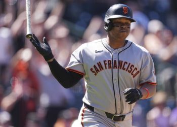 Rafael Devers aclara polémica tras su sustitución: “Nunca le he faltado el respeto a nadie”