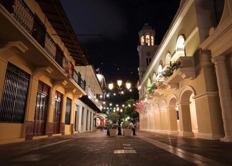 Falta de iluminación nocturna aumenta sensación de inseguridad en la Ciudad Colonial