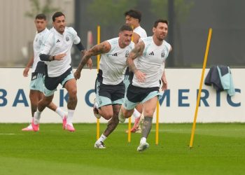 Argentina completa su último entrenamiento antes de la final del Mundial; Scaloni analiza cambios en el once