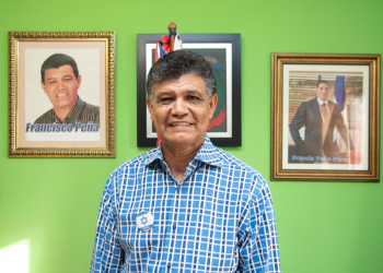 Francisco Peña solicita licencia de dos años para recorrer el mundo