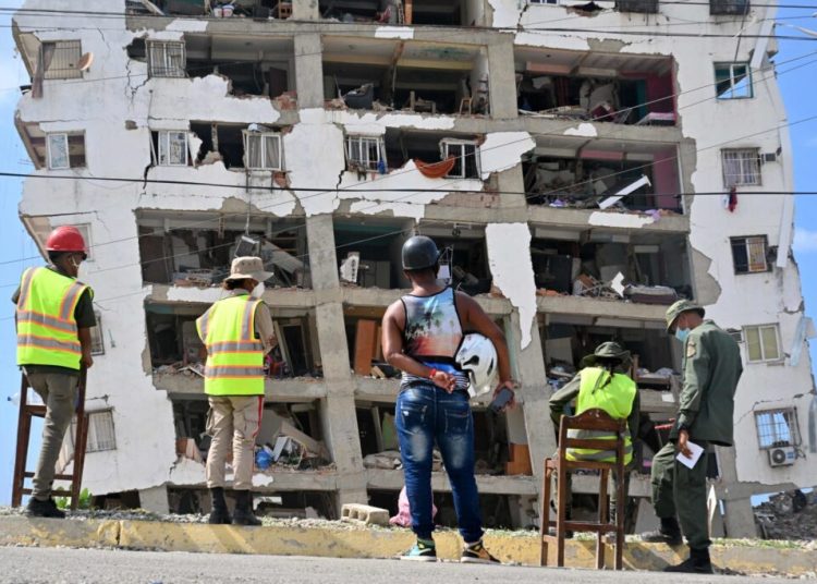 Aumentan a 5,069 los fallecidos por el doble terremoto en Venezuela