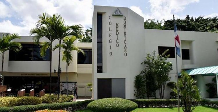 Médicos inician paro nacional de 24 horas en rechazo al arresto de cirujano en La Vega