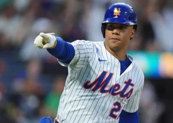 Juan Soto impulsa dos carreras y guía a los Mets a una victoria sobre los Bravos