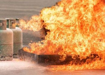 Explosión de tanque de gas deja cinco heridos en negocio de comida en Los Guaricanos