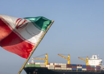 Ejército iraní: Nunca daremos marcha atrás en Ormuz