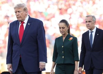Trump le impone un arancel adicional de 50 % a su vecino