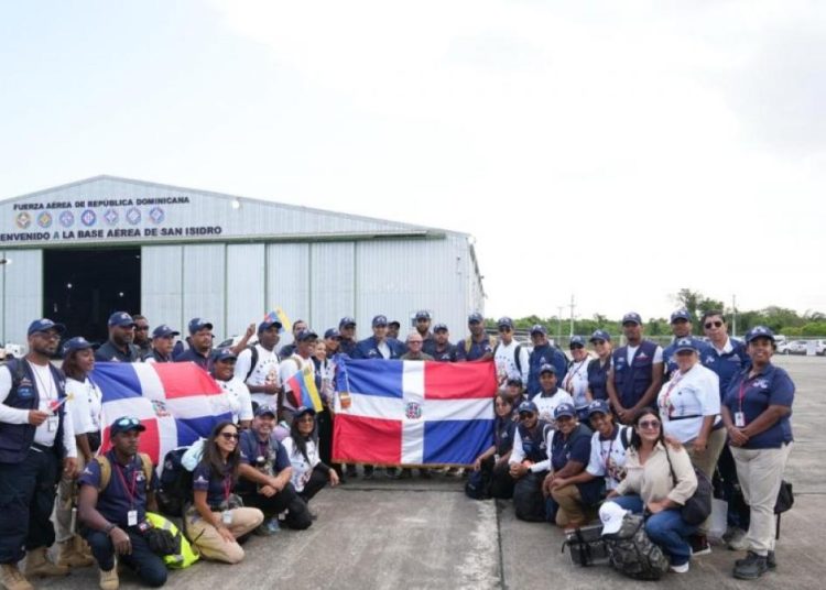 Regresa al país brigada médica dominicana tras misión humanitaria en Venezuela