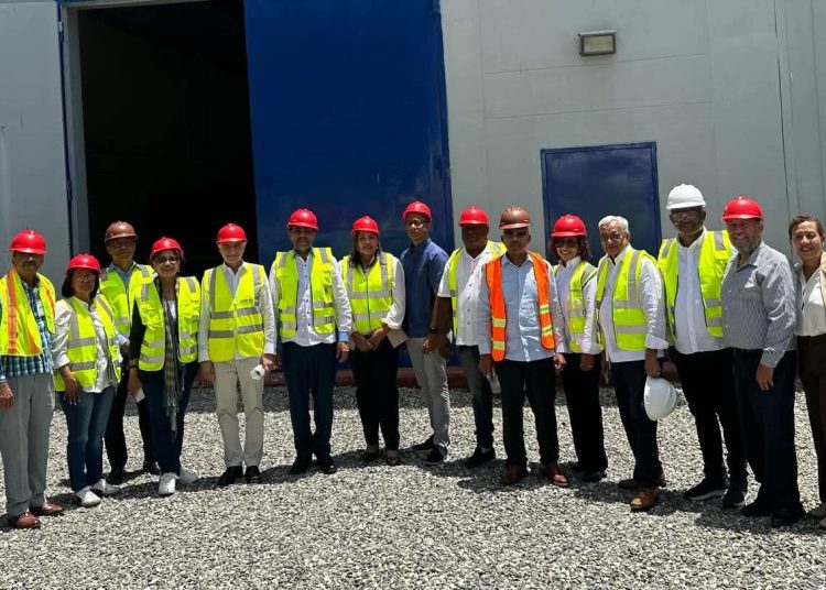 Gobernadora resalta impacto de las inversiones del Fondo de la Central Hidroeléctrica Los Toros en Azua