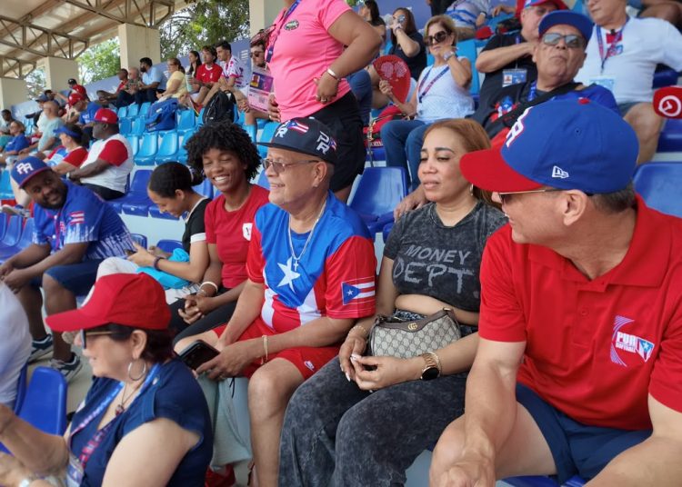 Afición boricua acompaña a Puerto Rico en los Juegos Centroamericanos y del Caribe