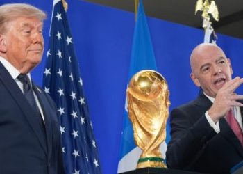 Trump asegura que pidió a Infantino levantar la suspensión de Folarin Balogun
