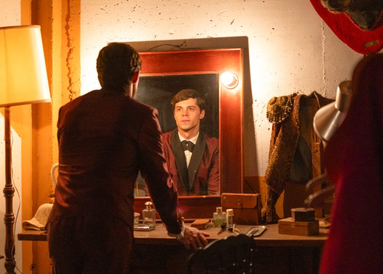 Aquel, la serie que recorre la vida de Raphael, llega a Netflix el 9 de octubre