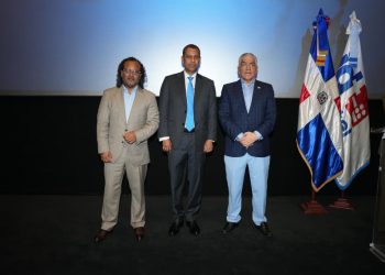 Alberto Zayas estrena «Los Soldados de la Democracia», documental que rescata un capítulo clave de la historia dominicana