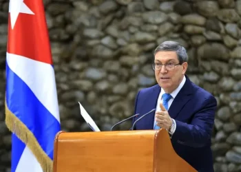 Cuba tacha de “subordinación” el anuncio de De la Espriella de cortar vínculos de Colombia con la isla
