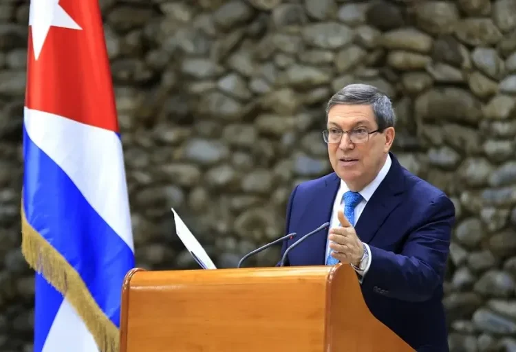 Cuba tacha de “subordinación” el anuncio de De la Espriella de cortar vínculos de Colombia con la isla