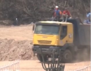 Construyen cementerio de emergencia tras devastadores terremotos en Venezuela