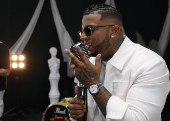 Crazy Design debuta con orquesta de bachata y presenta su nuevo sencillo «Quiéreme»