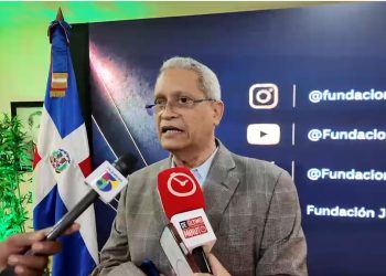 Fundación Juan Bosch reconoce a tres dominicanos ejemplares con el premio “A la Patria se le Sirve”