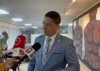 Diputado Luis Báez alerta pérdidas de US$90 millones por crisis del mango en Baní