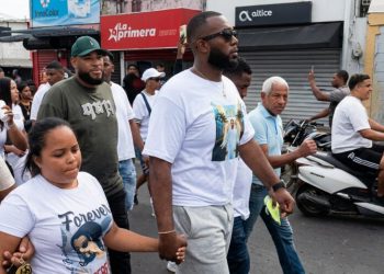 Cientos marchan por las calles de Herrera exigiendo justicia por la muerte de Darlin Mercado