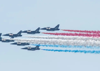 NY celebra Independencia de EE.UU. con muestra de «poder» por desfile naval y aéreo