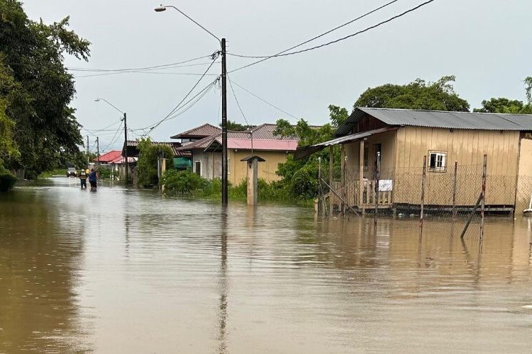 Una niña muerta y centenares de personas afectadas por las lluvias en Panamá
