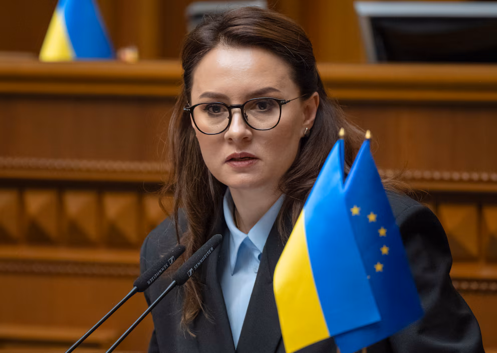 La primera ministra ucraniana Yulia Sviridenko presentó oficialmente su renuncia