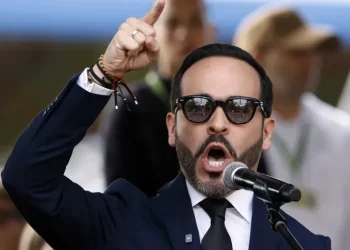 Abelardo de la Espriella resta importancia a su primera derrota política en el Senado colombiano