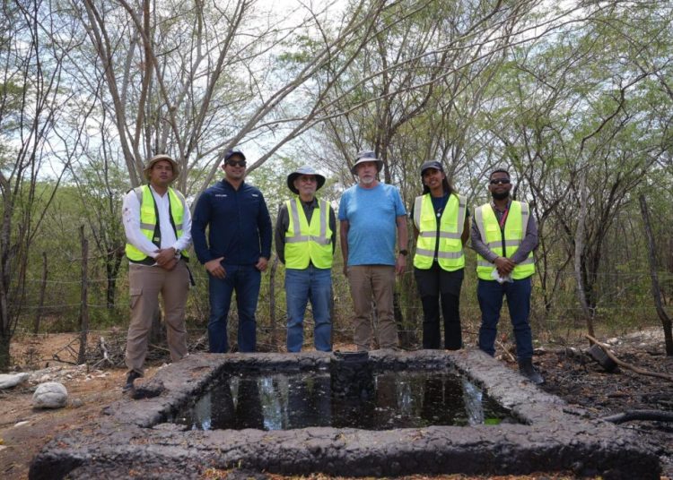 Geólogos de Texas visitan la cuenca de Azua para investigar potencial de hidrocarburos