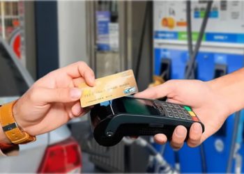 Bancos se quedan con RD$8.45 de RD$27.07 que se le gana a cada galón de gasolina