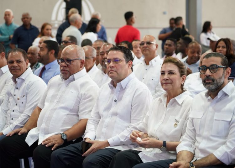 Gobierno ha entregado más de RD$900 millones en créditos a microempresarios este año