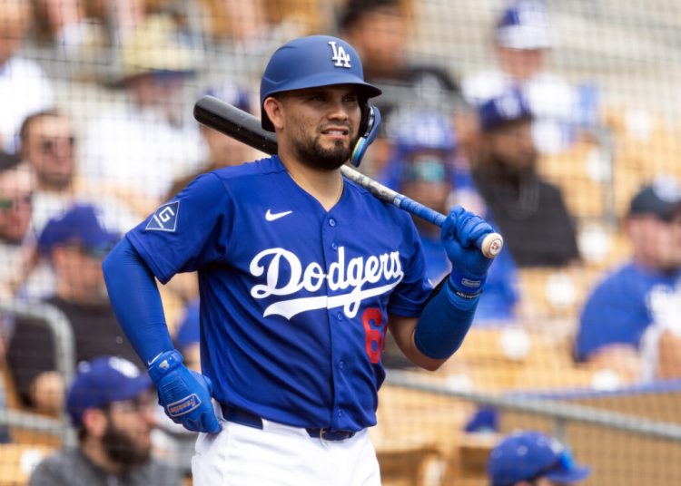 Eliezer Alfonzo Jr. debutará con los Dodgers tras perder a su hermana y a su madrastra en el terremoto de Venezuela