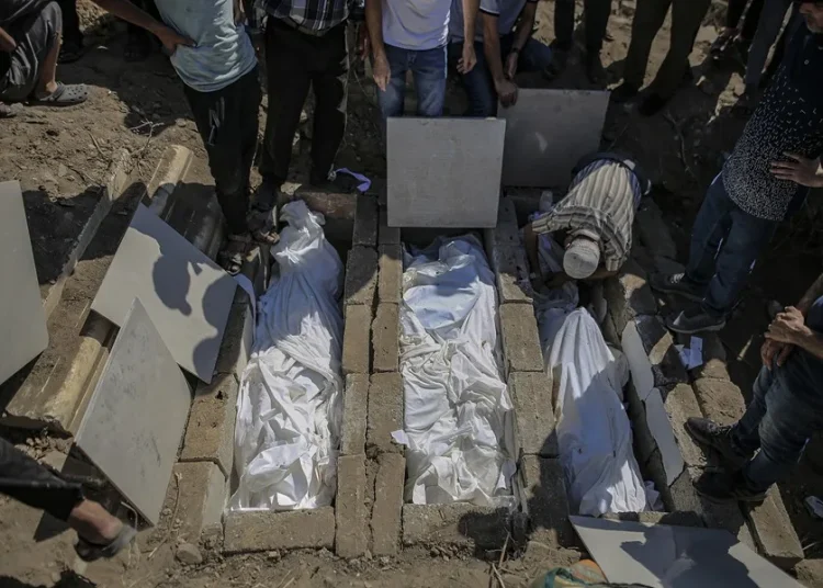 Israel mata a seis miembros de una familia, entre ellos los cuatro hijos menores, en la ciudad de Gaza