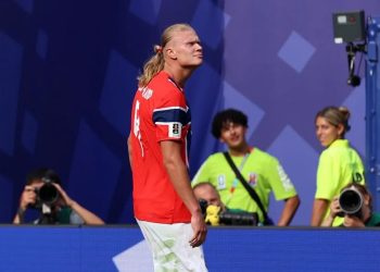 El abrazo entre Vinícius y Haaland tras Brasil-Noruega se vuelve viral