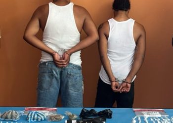 DNCD arresta a dos presuntos microtraficantes y ocupa drogas y armas en San Cristóbal