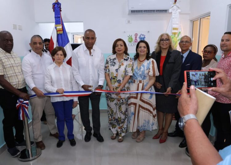 CONANI inaugura oficina municipal en Baní para fortalecer la protección de la niñez