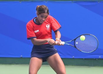 Julianny De la Cruz avanza a segunda ronda en tenis