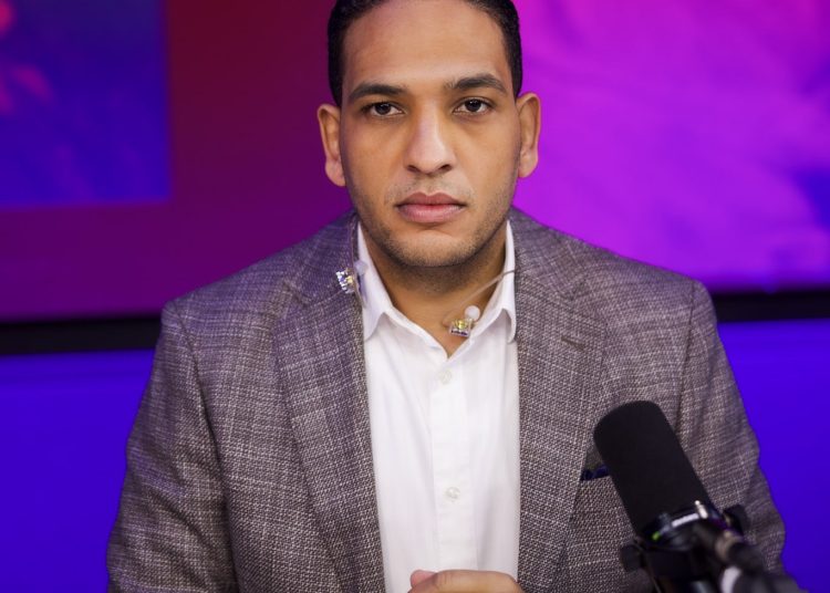 Hansel García exige revelar quiénes protegían a falso cirujano operó mujer que luego murió