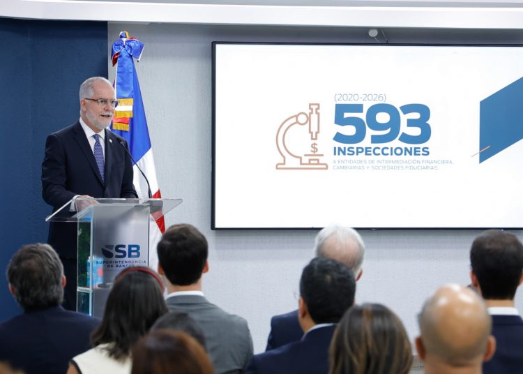 Superintendente de Bancos destaca transformación del sistema financiero durante rendición de cuentas 2020-2026