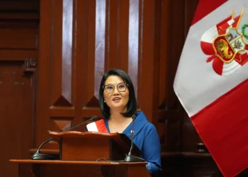 Keiko Fujimori anuncia que los militares liderarán operaciones en zonas en emergencia de Perú