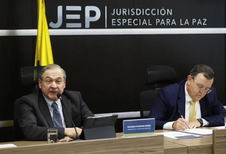 Colombia ratifica condenas a exjefes de FARC y exmilitares por crímenes de lesa humanidad