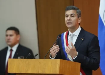 El presidente de Paraguay, Santiago Peña, se declara insatisfecho de los «avances» en sus tres años de Gobierno
