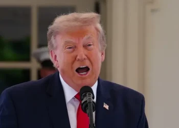 “Los golpearemos muy duro” esta noche y mañana, asegura Trump al referirse a Irán