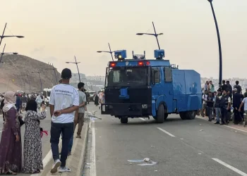 Marruecos usa gases lacrimógenos y cañones de agua en la frontera con Ceuta