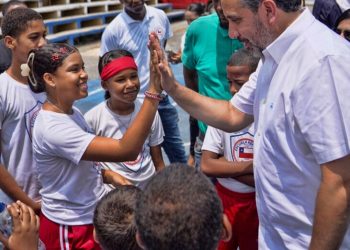 INEFI inicia construcción de techado en la Escuela República de Chile