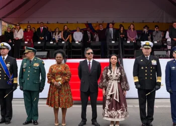 Petro pide una «huelga general» si De la Espriella deroga sus reformas en Colombia y presentará pruebas de supuesto fraude