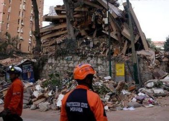 Venezuela sigue los rescates a 7 días del terremoto, sin actualizar número de desaparecidos