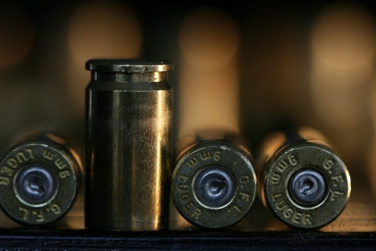 Mujer muere tras ser baleada presuntamente por su pareja en Los Guaricanos