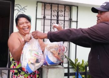 Gobierno mantiene apoyo directo a familias de bajos ingresos con entrega de alimentos