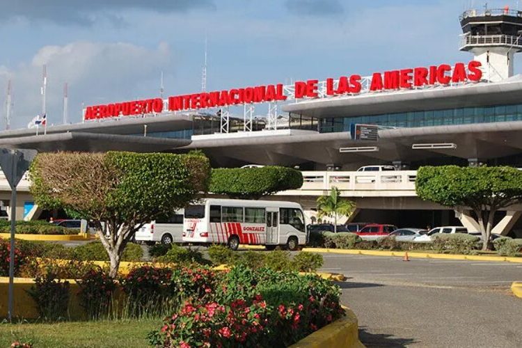 Aerodom realiza mantenimiento preventivo a las correas de equipaje del AILA